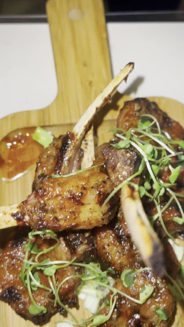 Zefires Food and Music