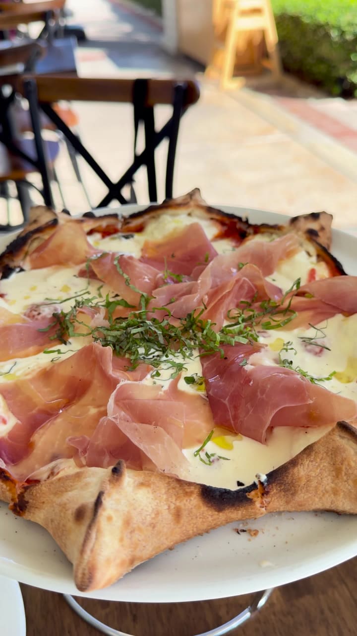 Mister O1 Extraordinary Pizza Fort Lauderdale