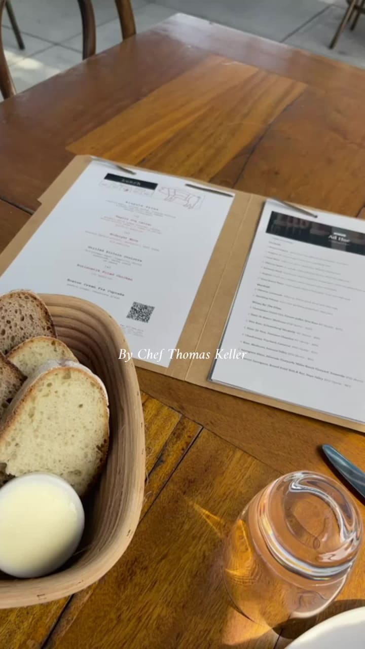 Video review of Ad Hoc