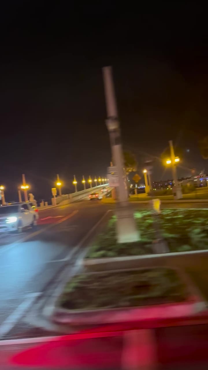 Harry's Seafood Bar & Grille