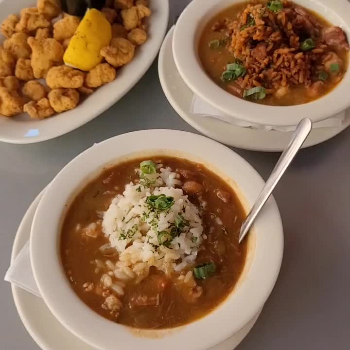 Mr. Ed's Seafood & Oyster House, St Charles