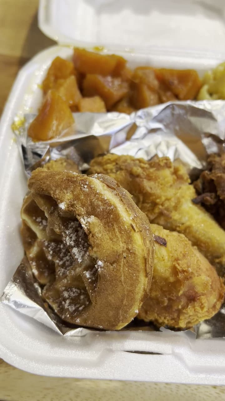 Ma Lessie’s Chicken & Waffles