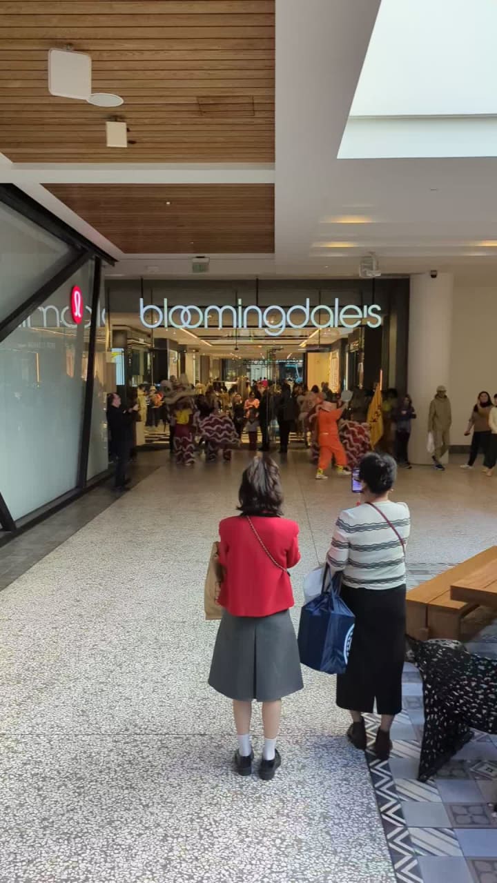 Video review of Bloomingdale's