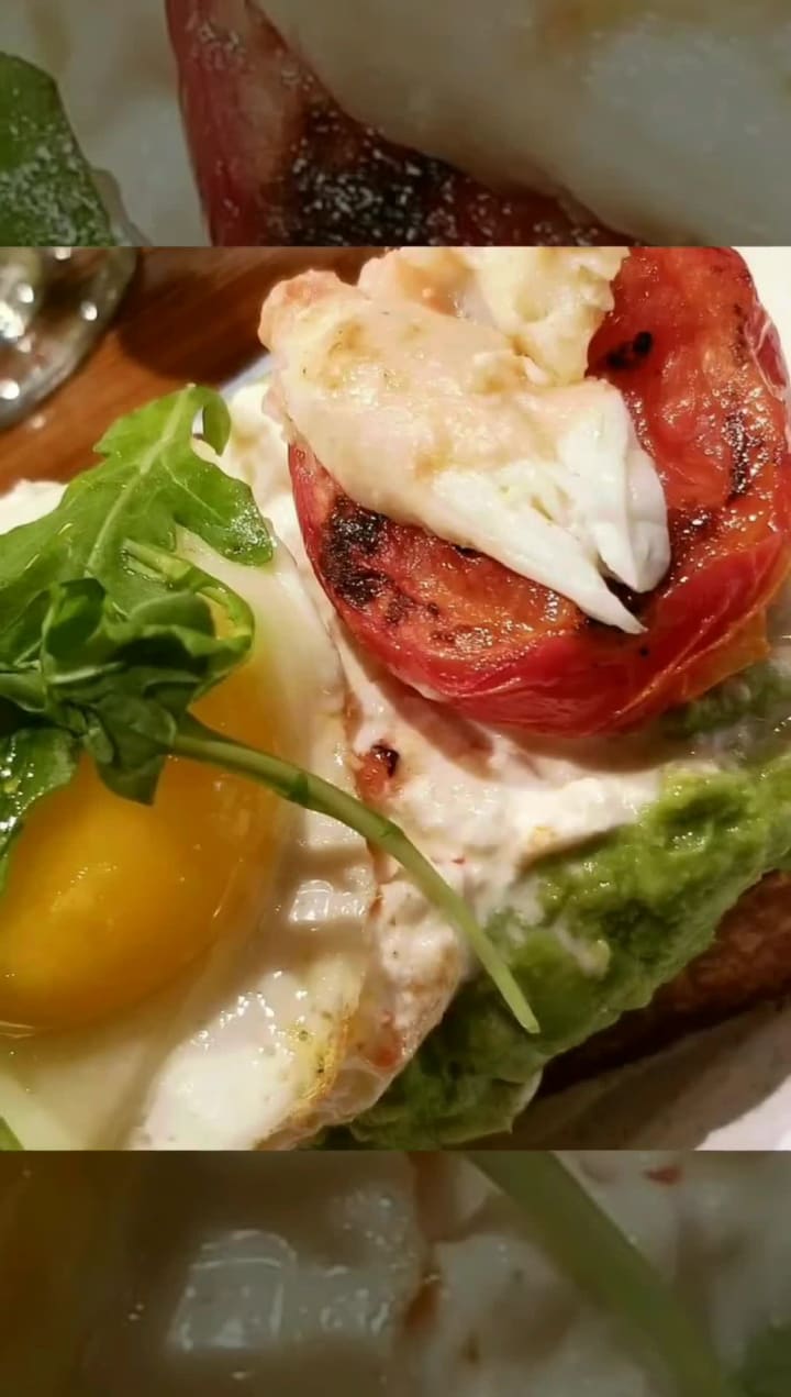 Video review of The Hampton Social