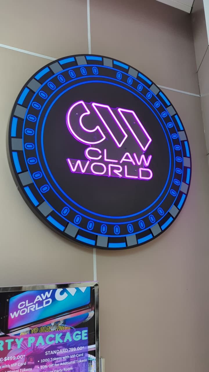 Claw World