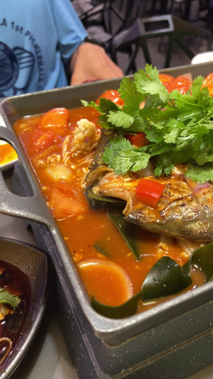 HOT SPACE Grilled Fish 麻辣空间烤鱼餐厅