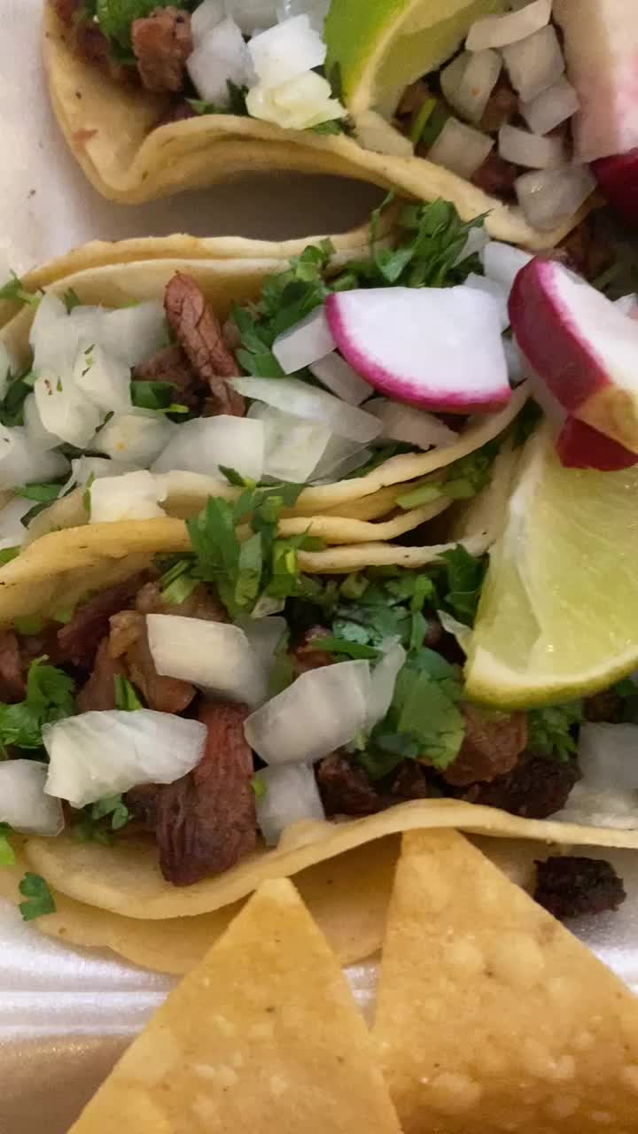 Video review of Huichos Taco's