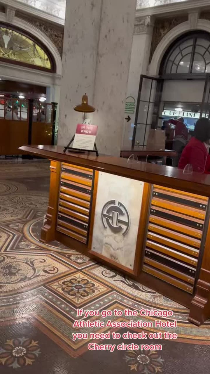 Video review of Cherry Circle Room