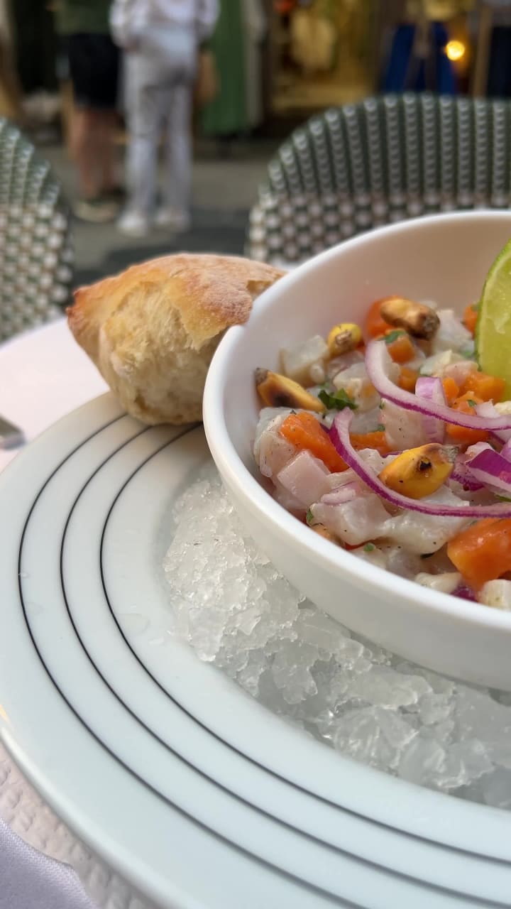 Video review of Le Grand Cafe de France