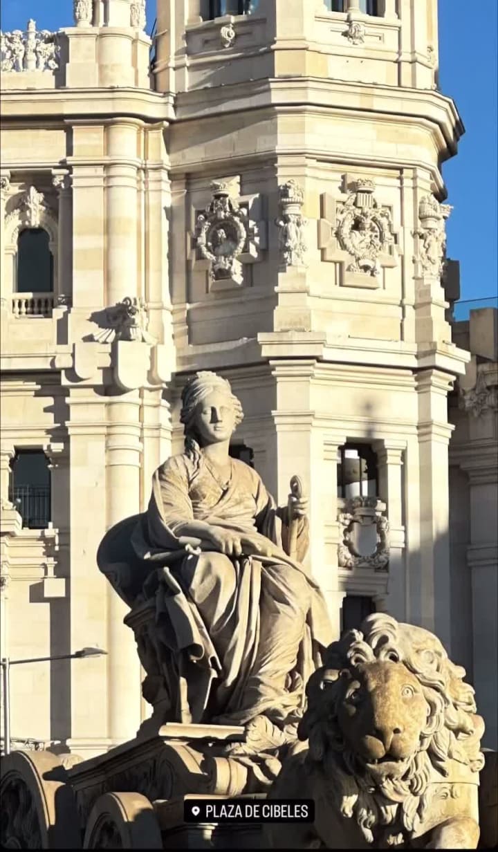Video review of Plaza de Cibeles