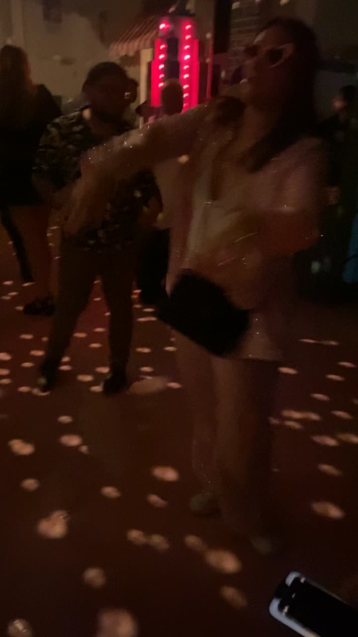 Video review of The Friend