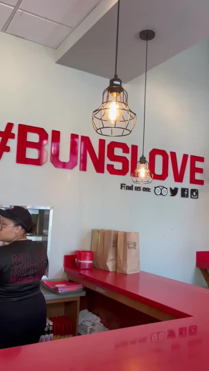 Video review of Buns Burger Shop