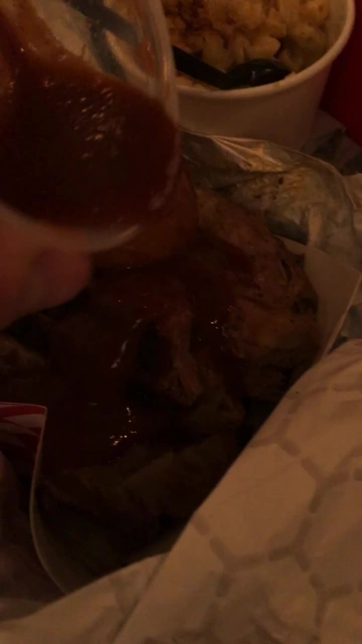 Video review of Honky Tonk BBQ