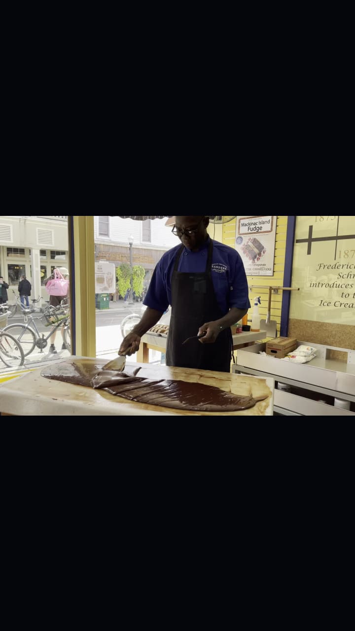 Sanders Chocolate & Ice Cream Shoppe