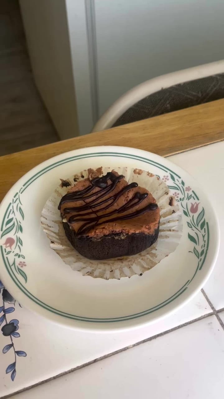 Video review of Eileen's Special Cheesecake