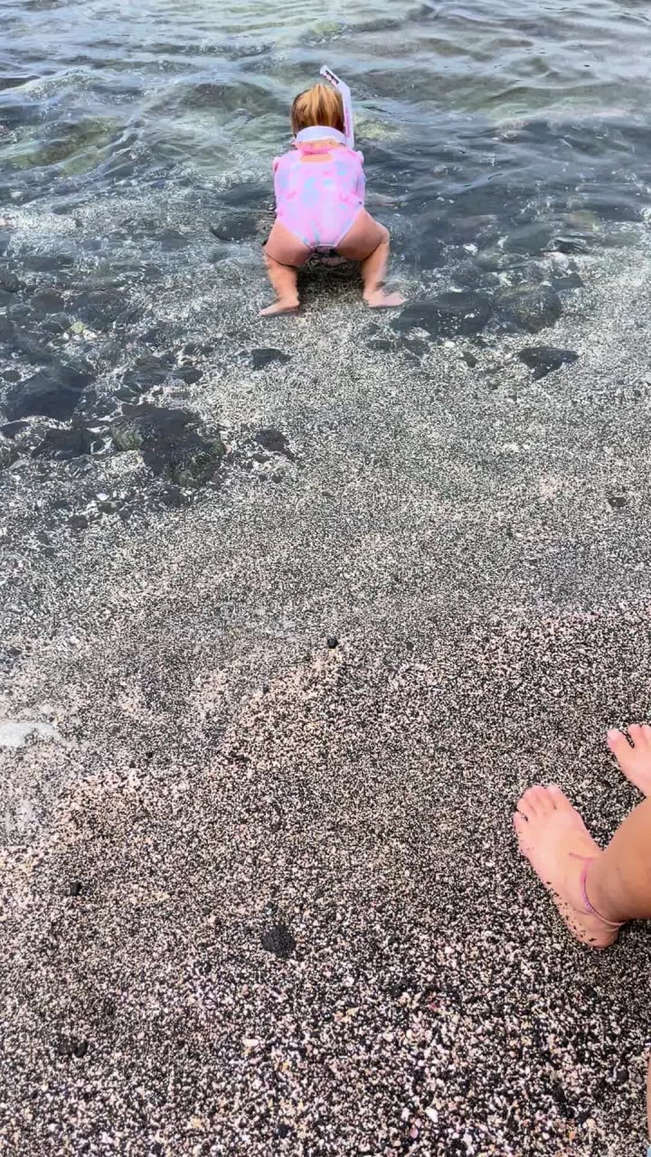 Video review of Kahalu'u Beach