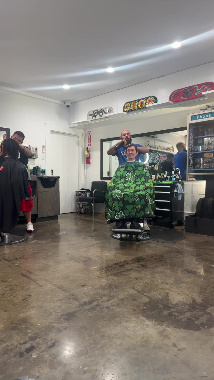 Flaco’s Barber Shop