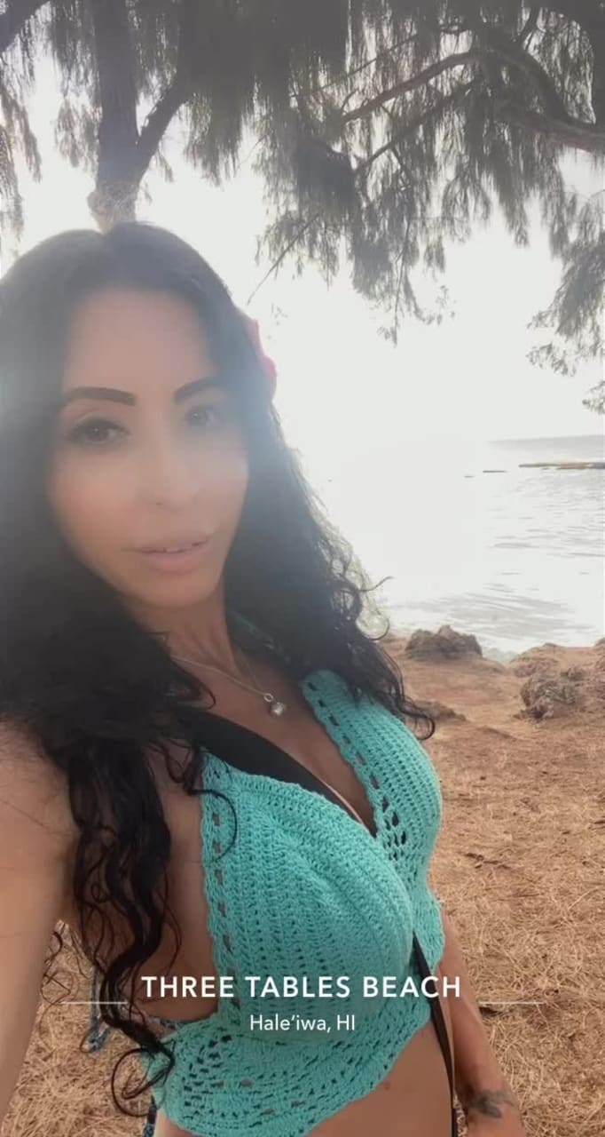 Video review of Three Tables