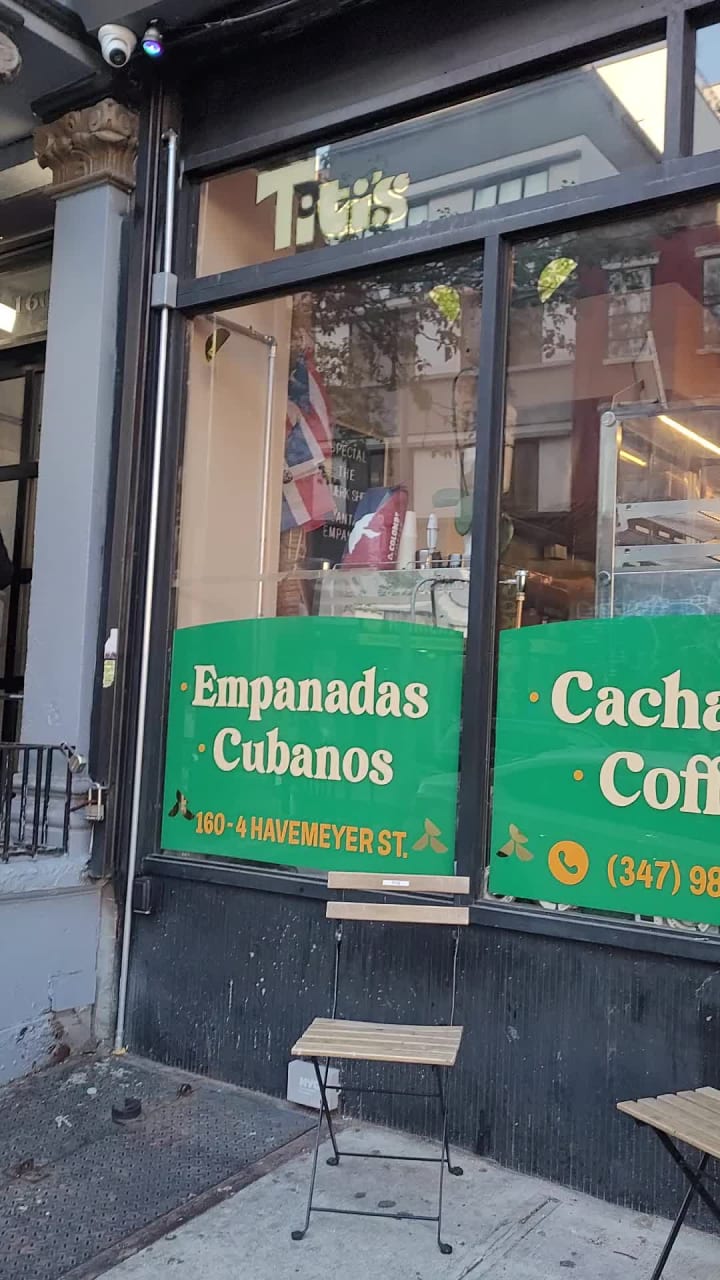 Titi's Empanada