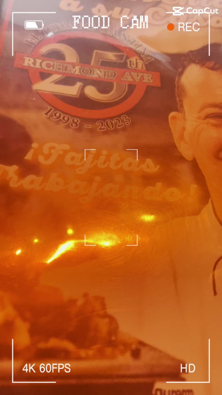 Video review of El Tiempo Cantina