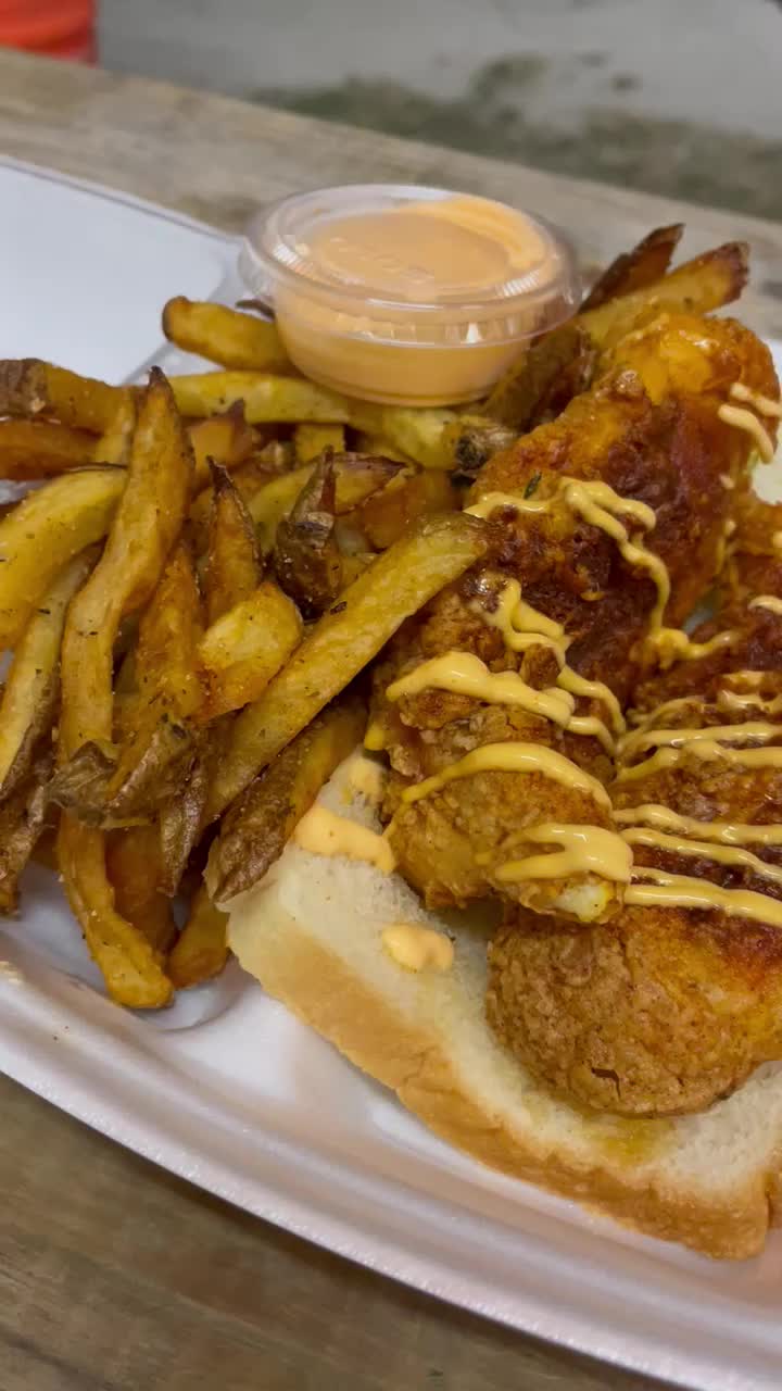 Chi Chi Birds Hot Chicken