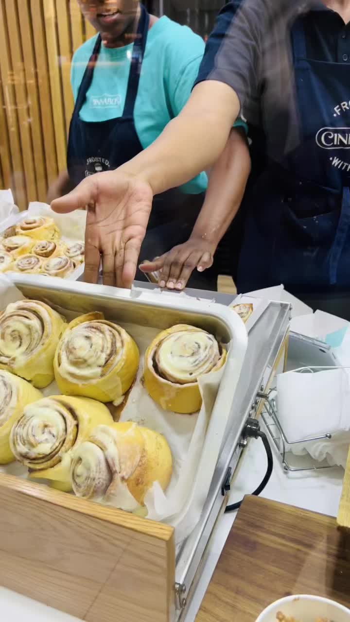 Cinnabon