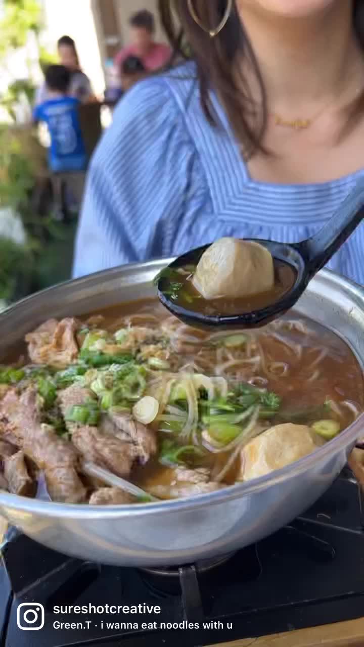 Video review of Chim! Thai Street Food