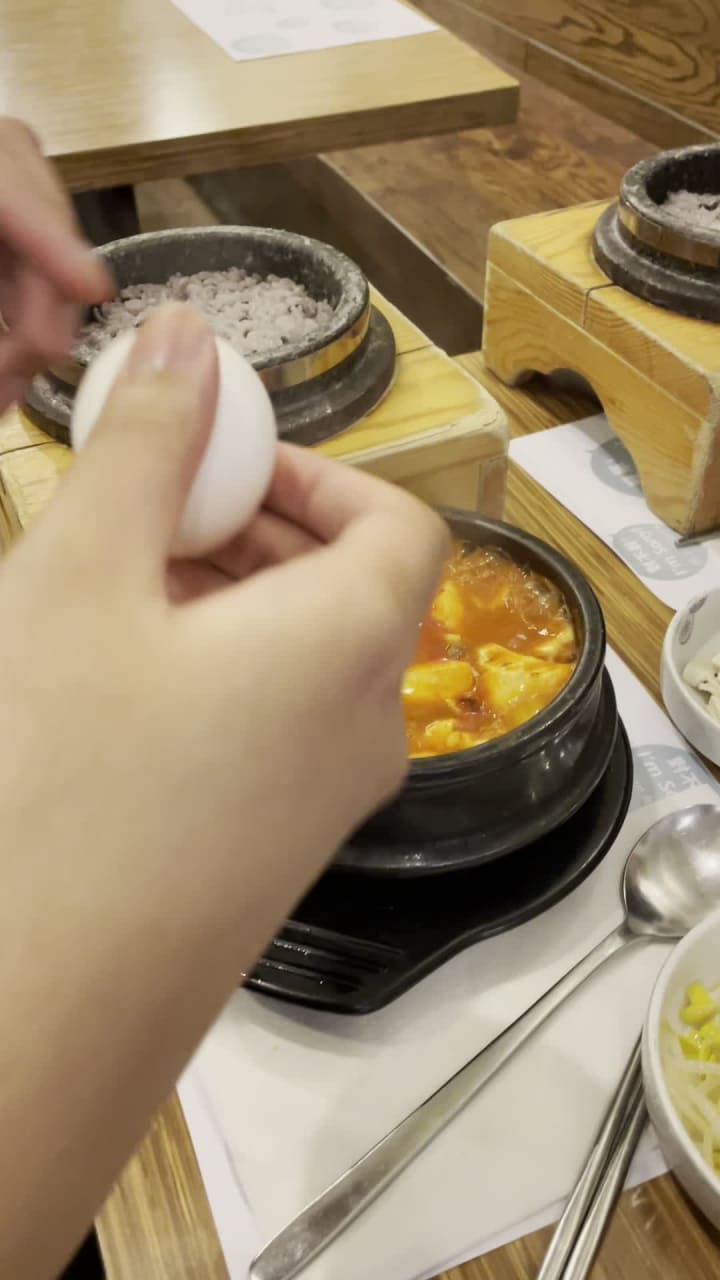 Video review of Tofu Village 두부마을 豆腐村