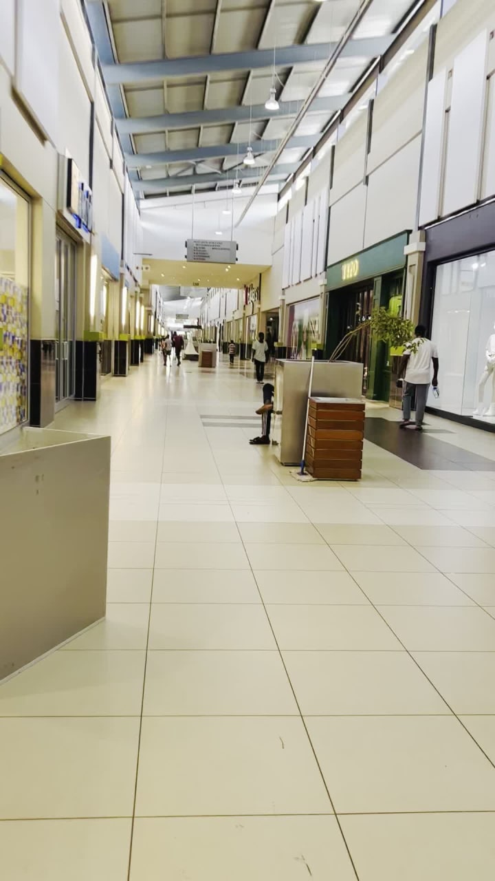 Video review of Airport Junction Mall