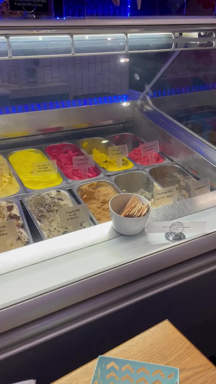 Video review of Pazzo Gelato