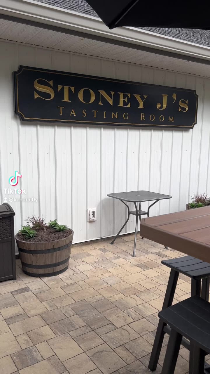 Stoney J’s Farm Winery