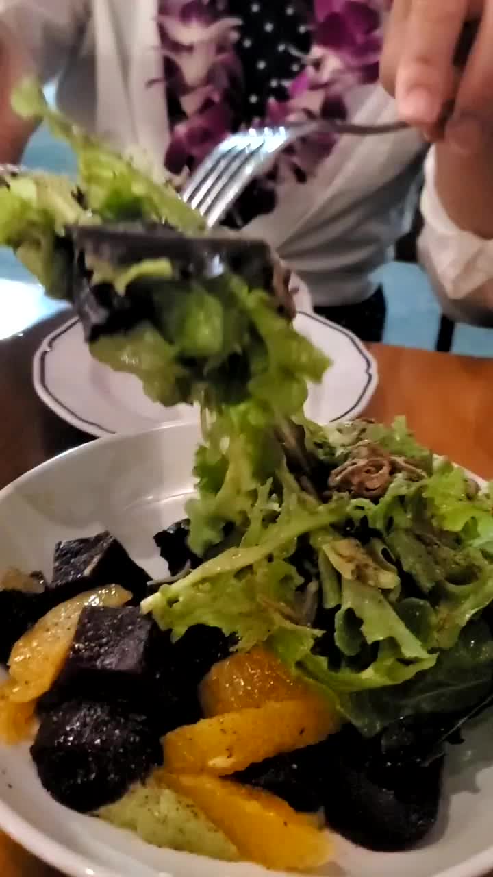 Video review of Fête