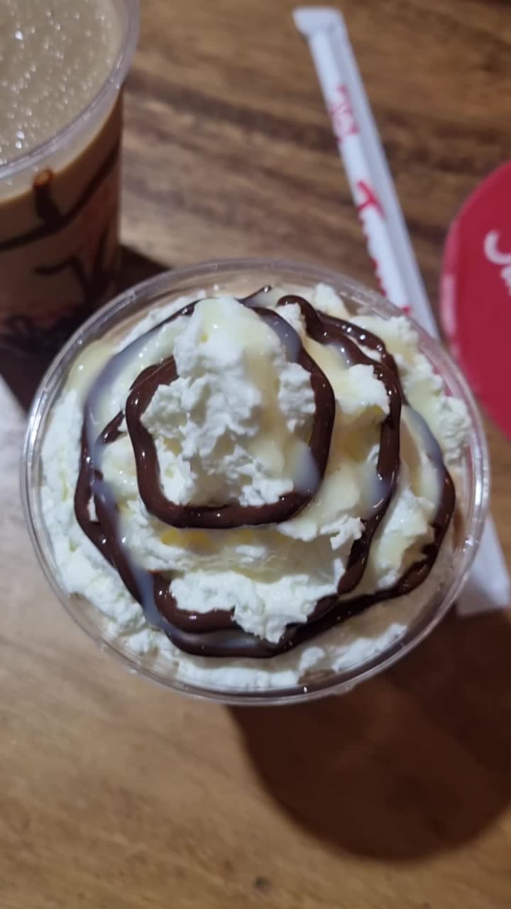 Video review of Juan Valdez Café