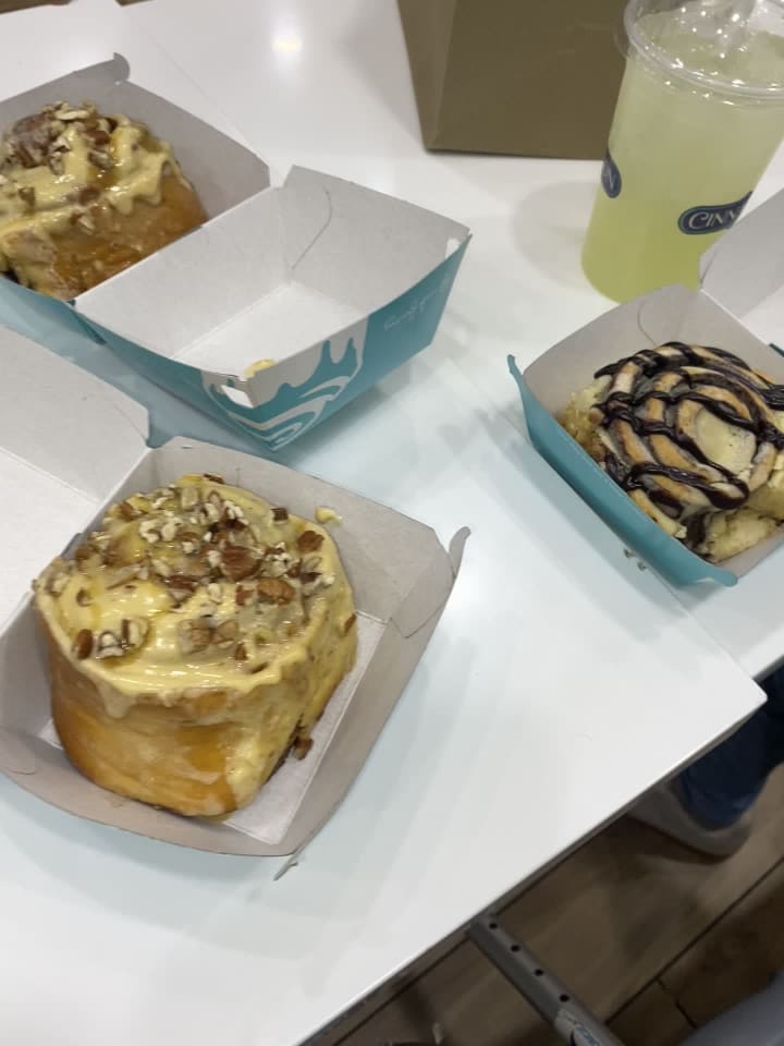 Video review of Cinnabon