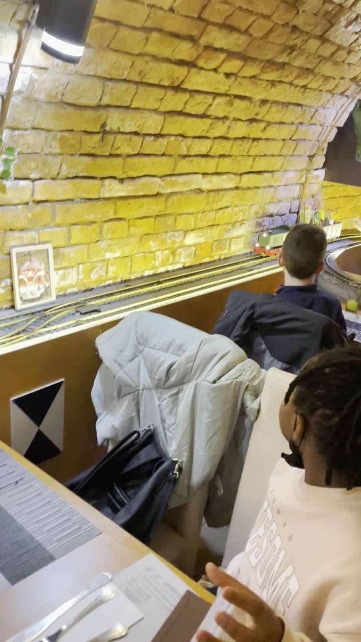 Lakomativ Étterem & Söröző Budapest