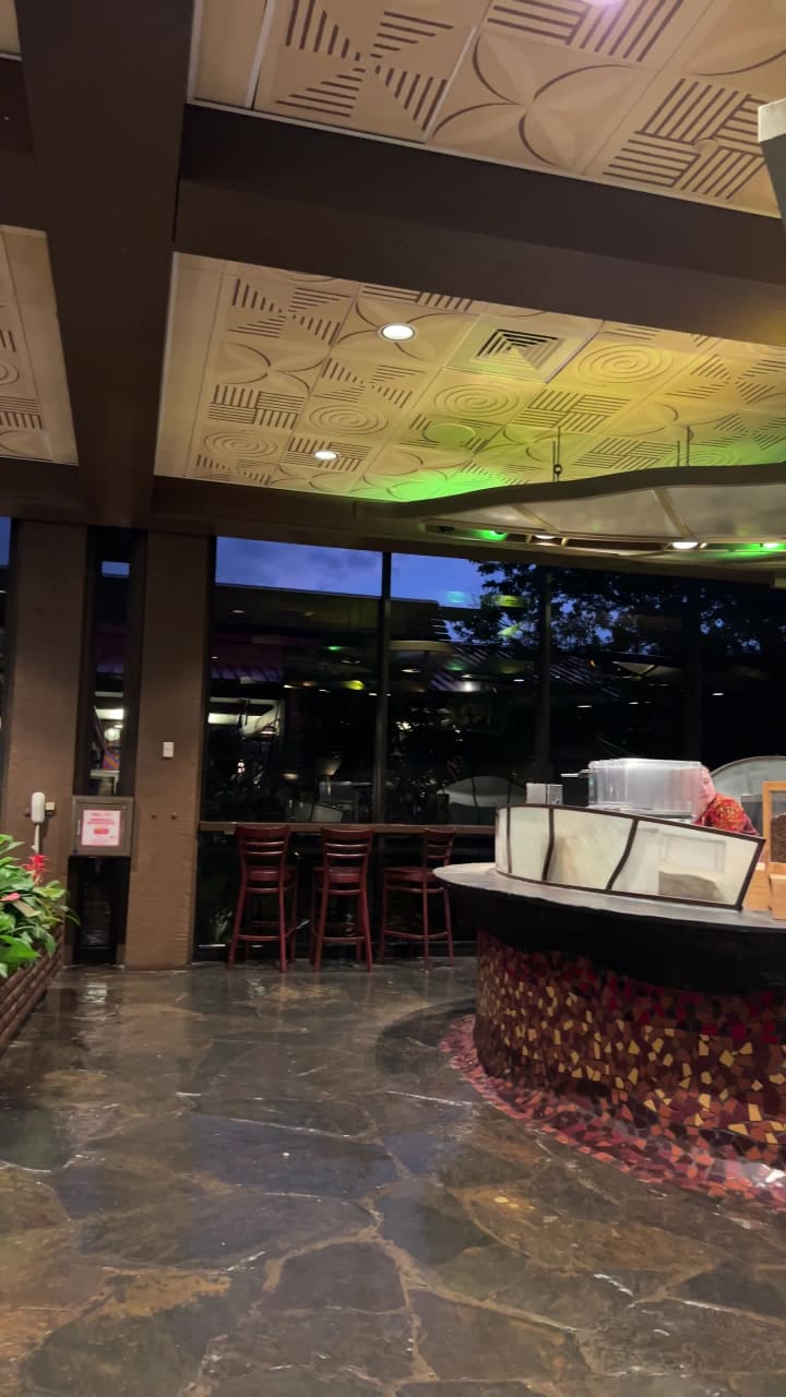 Video review of Kona Café