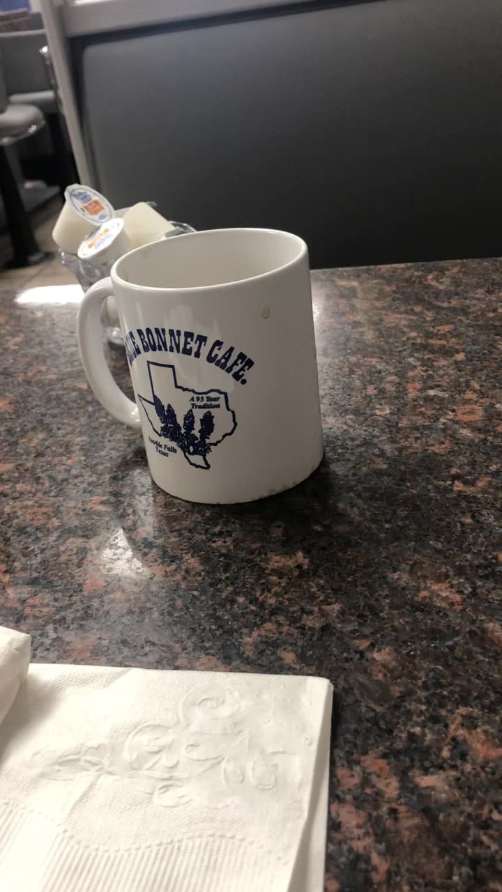 Blue Bonnet Cafe
