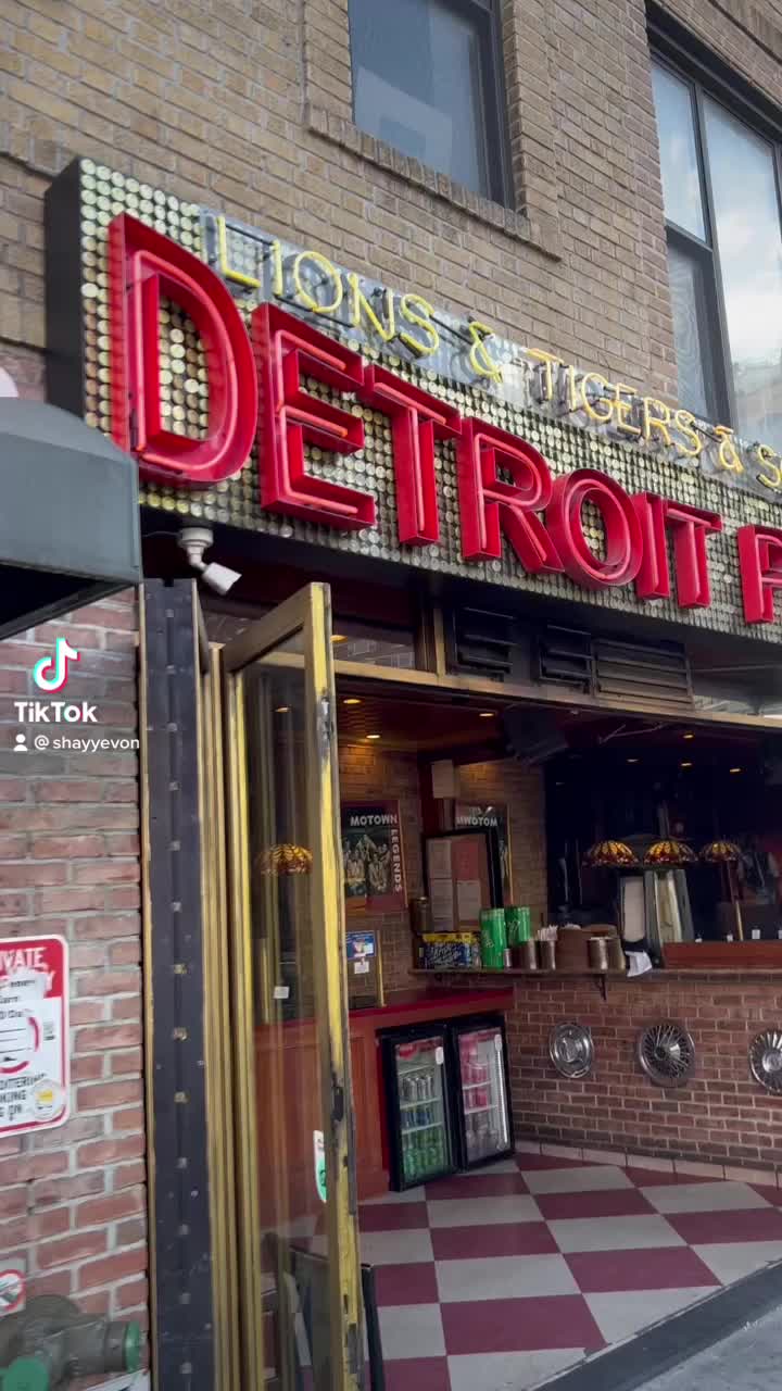 Lions & Tigers & Squares