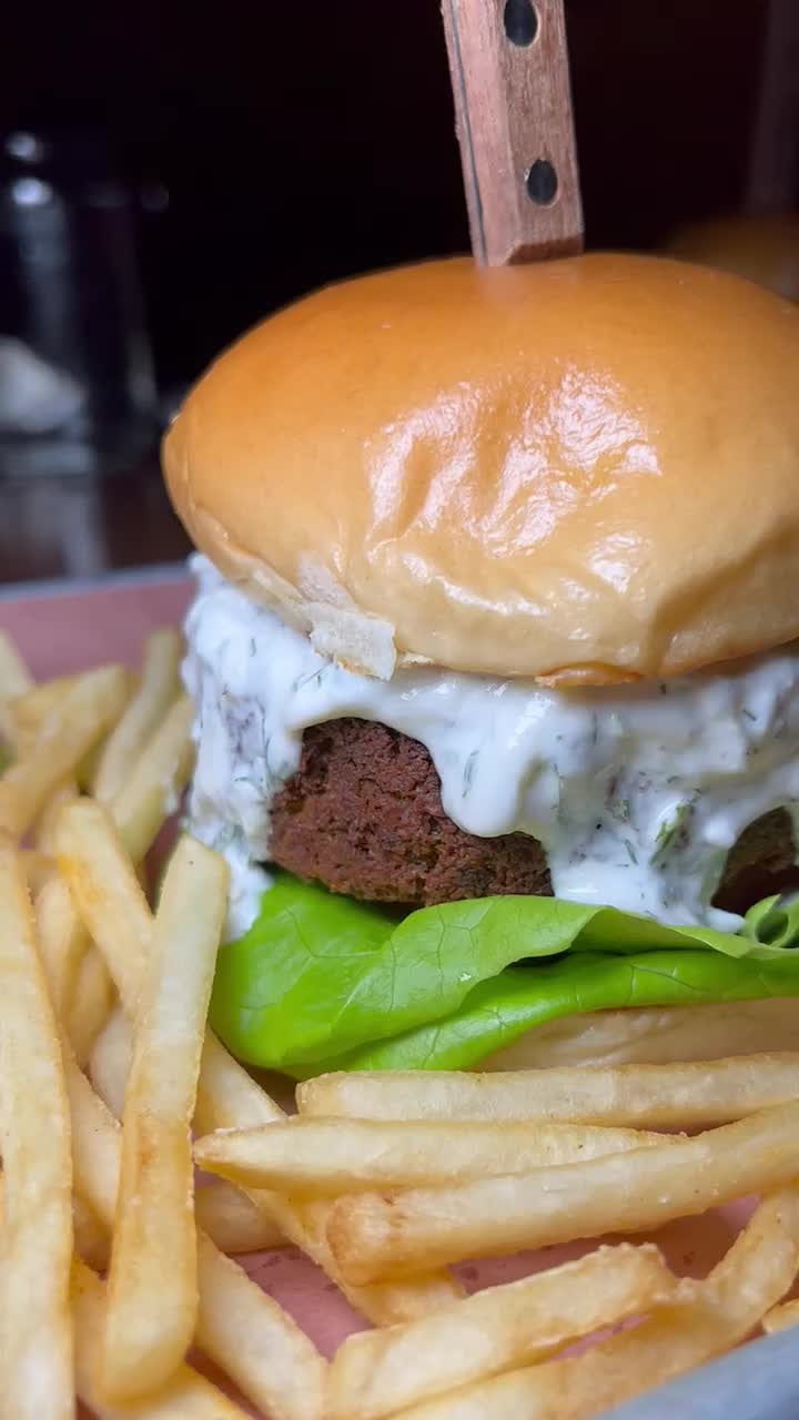 American Beauty Bar & Grill