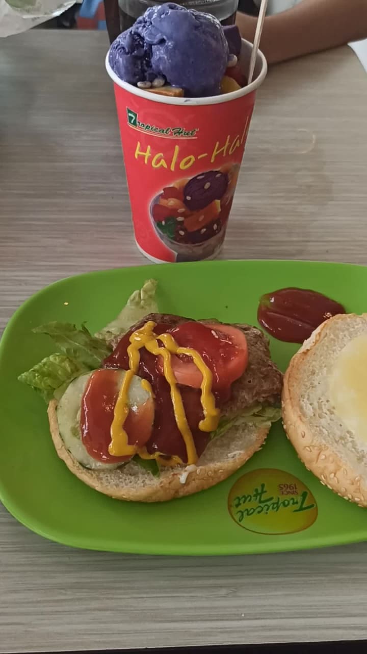 Tropical Hut Hamburger