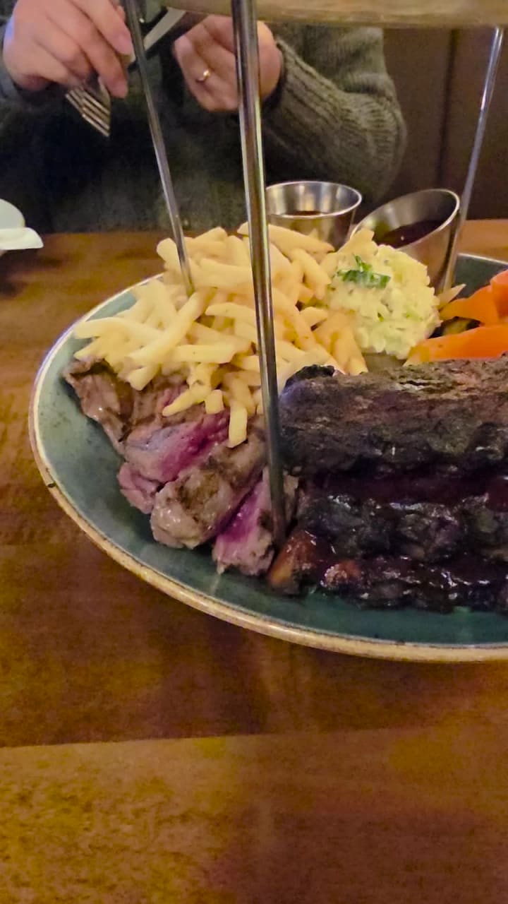 Video review of Bâton Rouge Grillhouse & Bar