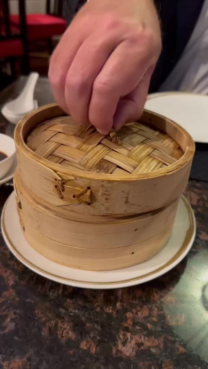 Video review of Shanghai Terrace