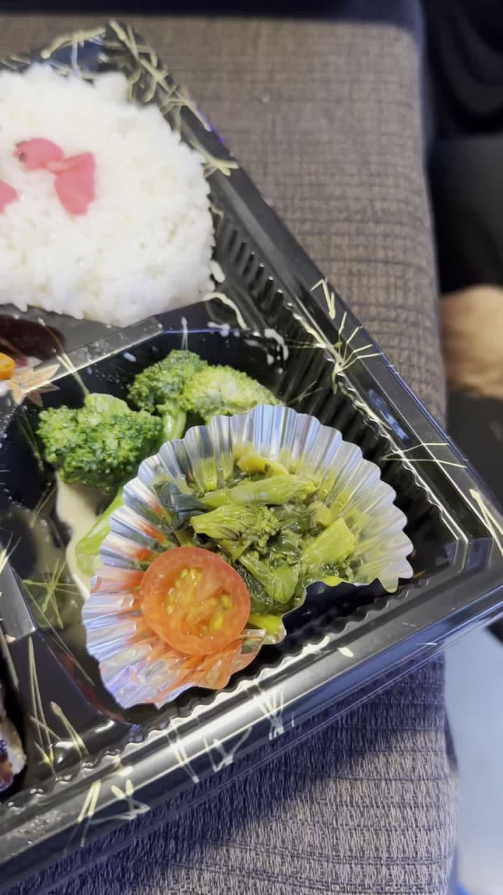 Video review of Natsunoya Tea House