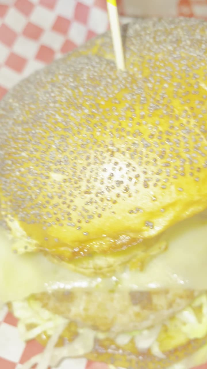 Video review of Chip's Old Fashioned Hamburgers