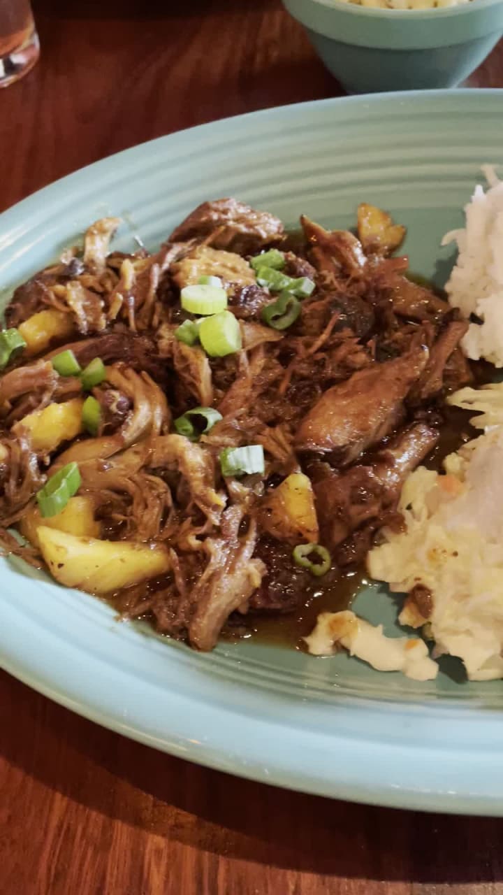 Video review of Hula's Island Grill