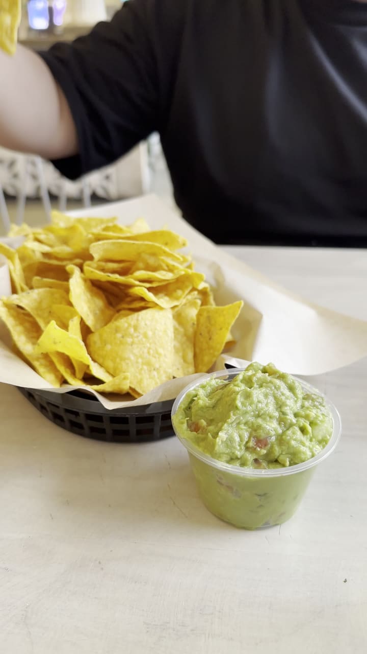 Video review of Hugos Tacos & Churros