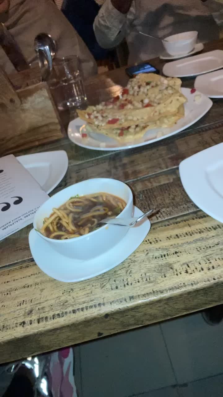 11 FLOWERS ROOFTOP CAFE