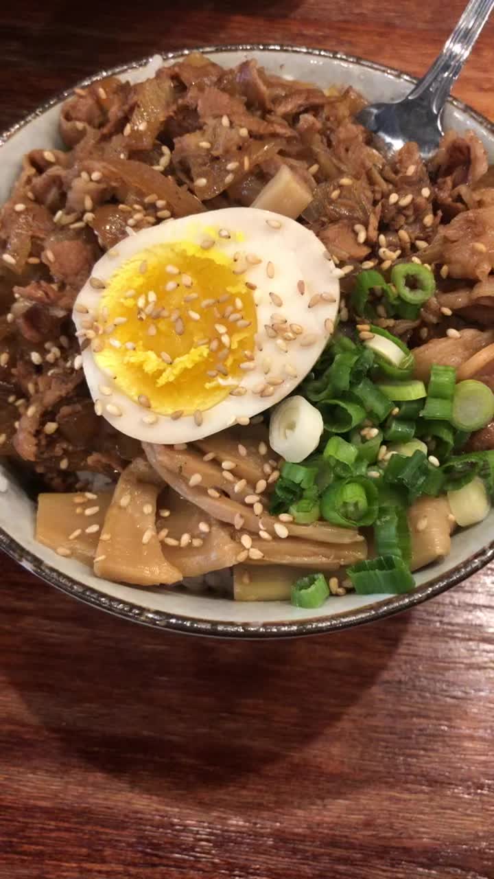 Video review of Hakata Ramen