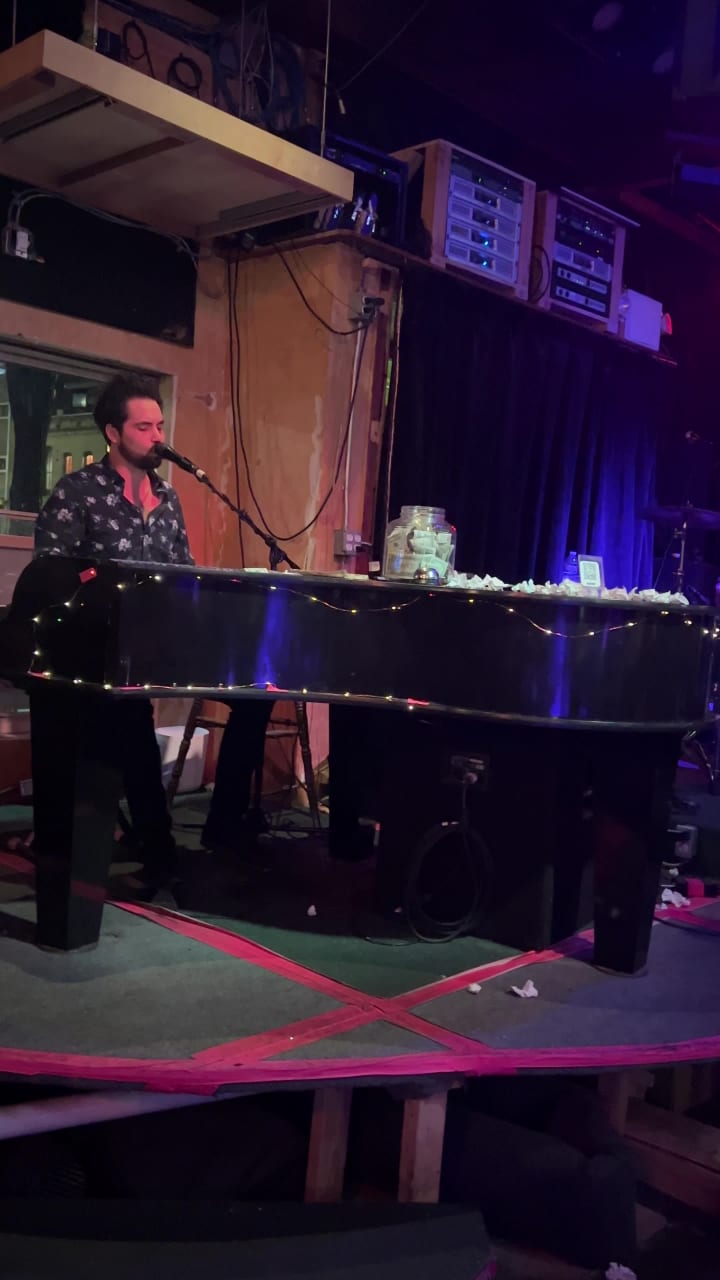 Video review of Darwin's Pub