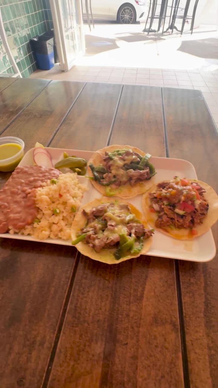 Little Village Taqueria